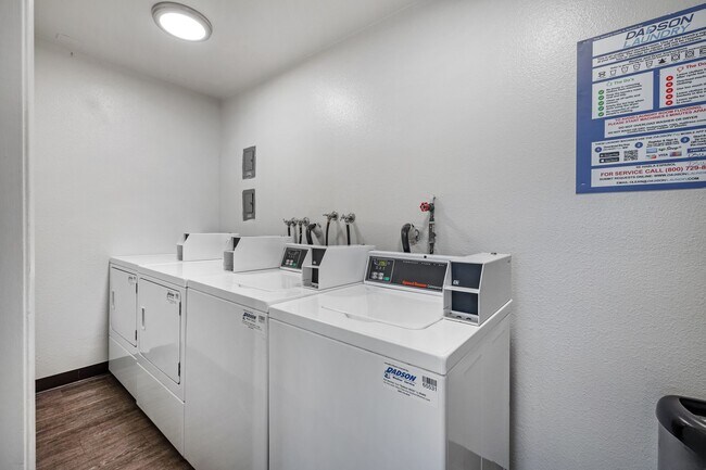 Photo - 711 N Sweetzer Ave