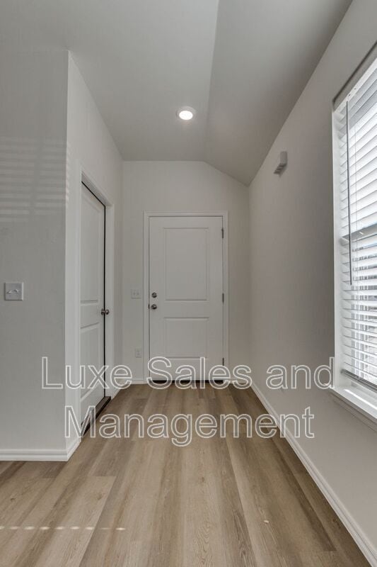 Photo - 11611 Mackenzie Wy