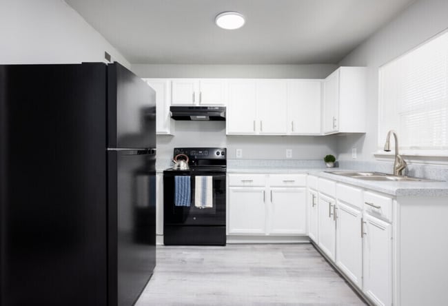 Photo - Crestwood Gardens