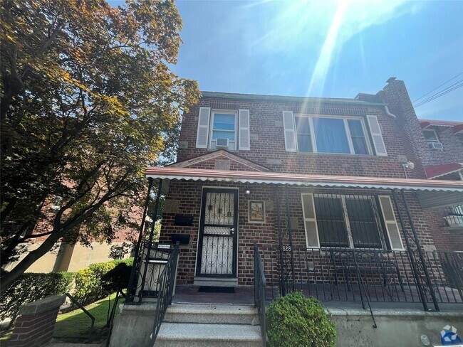 Building Photo - 828 Waring Ave Rental