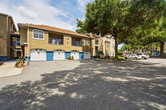 Building Photo - 7250 Westpointe Blvd Unit 1034
