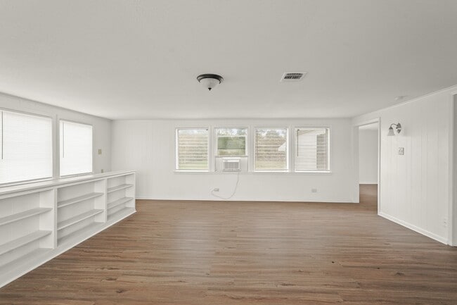 Photo - 105 W Linney St Unidad 3