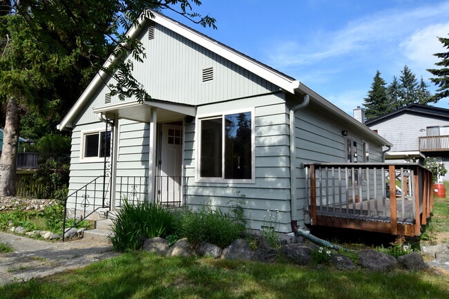 Photo - 2805 NE 133rd St