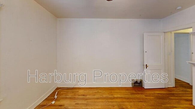 Photo - 3661 Iris Ave