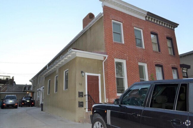 Building Photo - 16 S Chester St Rental