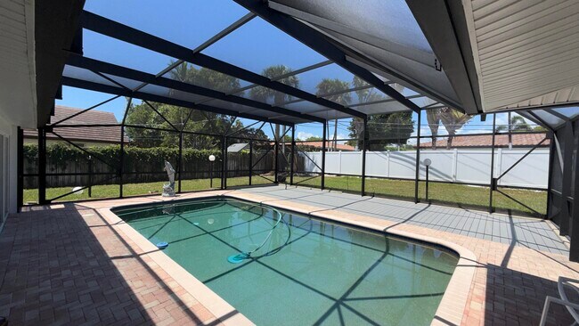 Photo - 4755 NE 23rd Ave