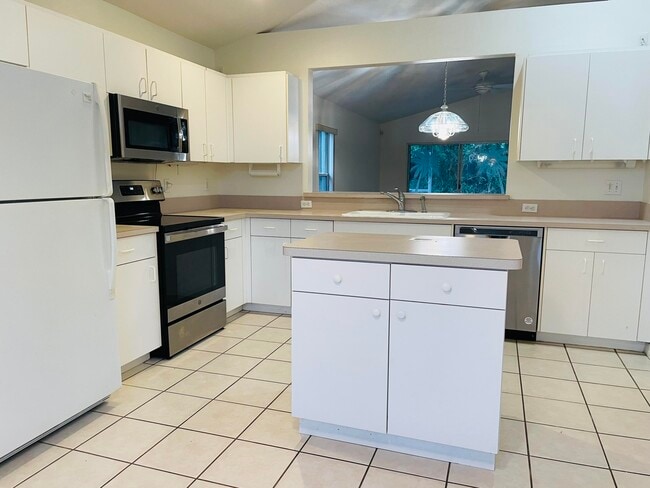 Photo - 2361 White Sands Ct NE