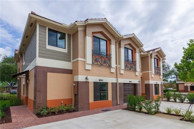 Building Photo - 6301 S Station Square