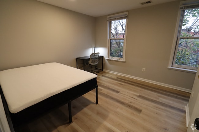 Building Photo - 1726 W Diamond St Rental