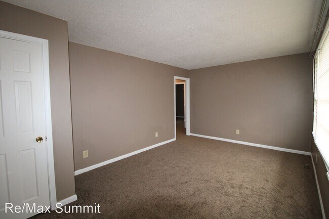 Photo - 3 br, 1 bath House - 2412 Hunt Club Court