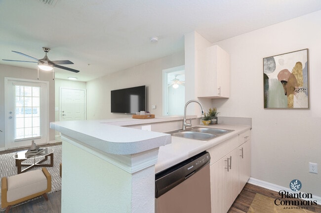 Photo - Blanton Commons Apartments