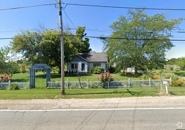 Building Photo - 4148 S Pipestone Rd Rental