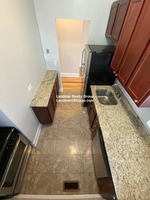 Photo - 1480 W Erie St Unit 1F