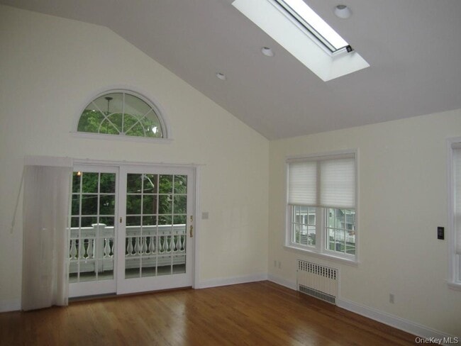 Photo - 62 Soundview St