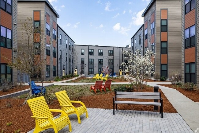 Photo - 100 Cabot St