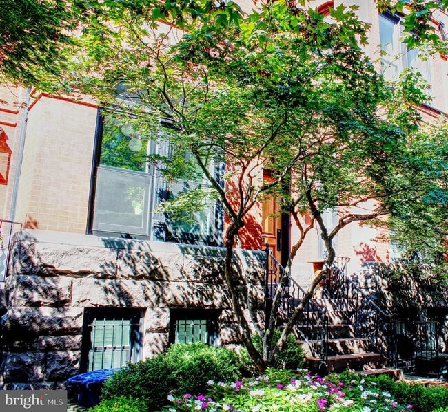 Photo - 1010 22nd St NW