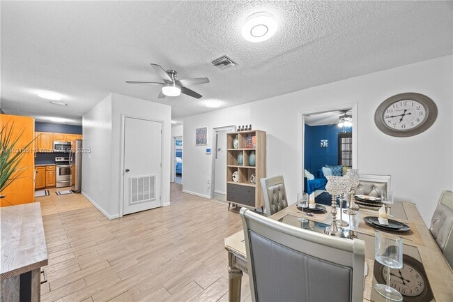 Photo - 600 NW 99th St