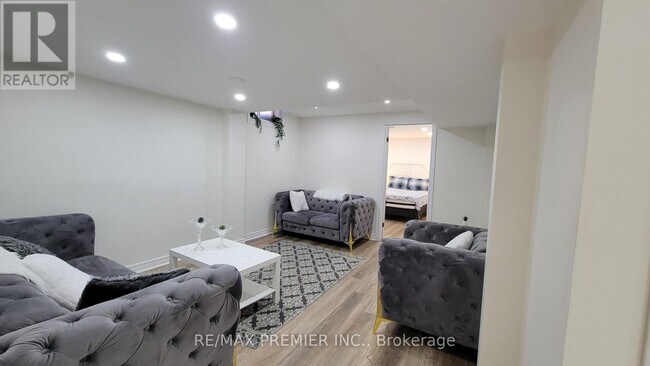 Photo - 25 Granite St