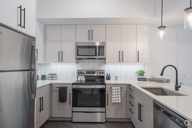 1BR, 1BA - 763SF - The Flats at Dorsett Ridge