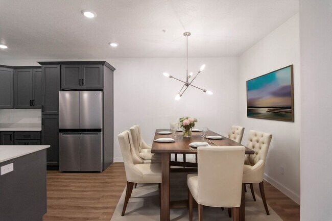 Photo - Gorgeous 3-Bed Fairfax Model Condo at Vist...