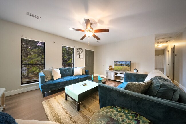 Photo - 2612 Old Whites Mill Rd