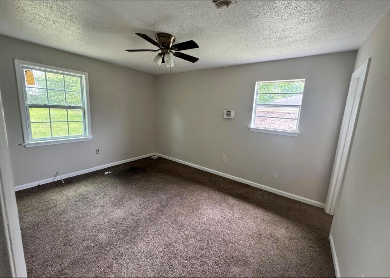 Photo - Charming 4-Bedroom Home in a Great Neighborhood with a Spacious Yard!