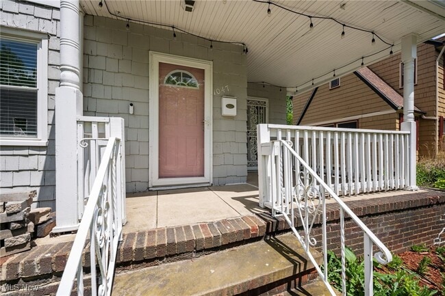 Photo - 1047 Hillstone Rd