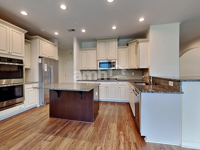 Photo - 614 Redbud Ln