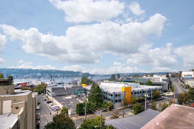Illumina Apartment Homes