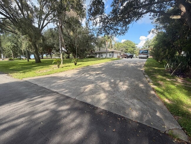 Photo - 18550 Lake Emma Dr