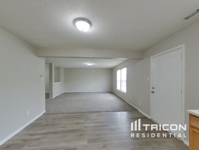 Photo - 10740 Wymm Ln