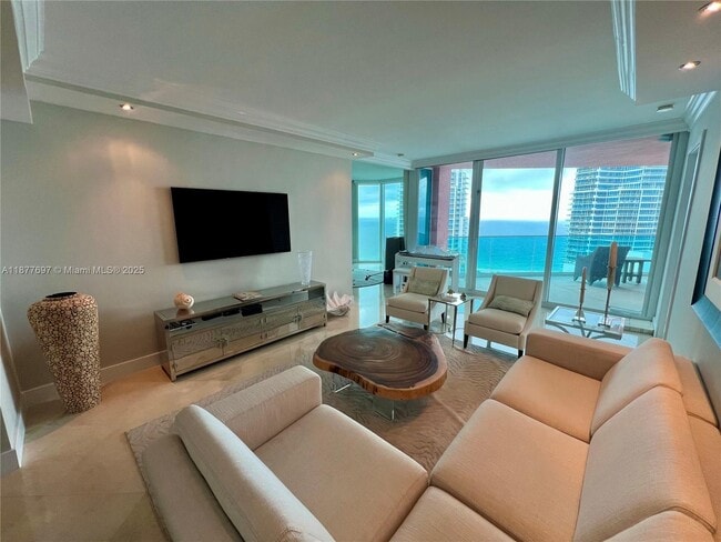Building Photo - 300 South Pointe Dr Unit 2806 Rental