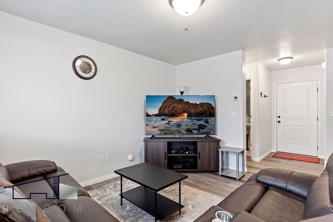 Photo - 2914 W 3885 S