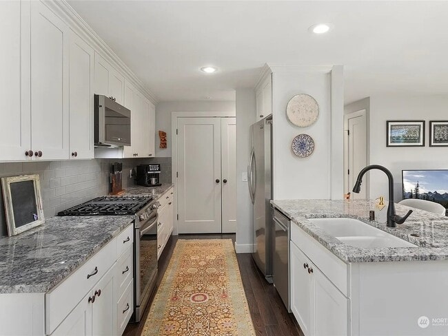 10102 162nd Ave NE
