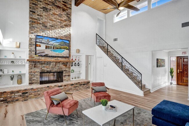 2120 SW 28th Terrace