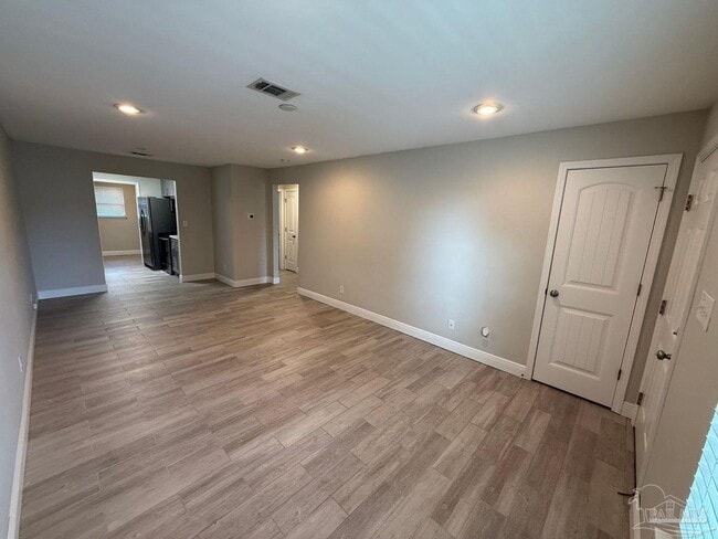 Photo - 3238 Redwood Ln