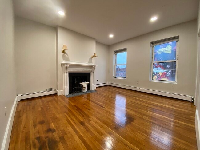 1 Worcester Sq Unit 3
