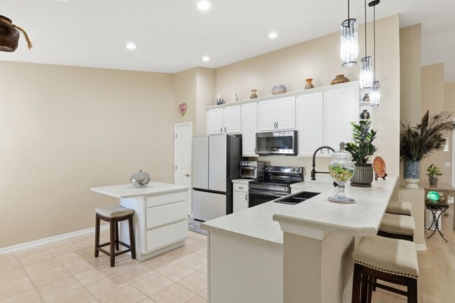 Photo - 700 Trotter Ln