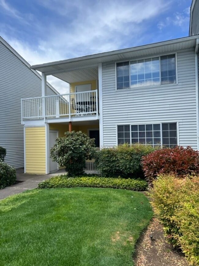 SINGLE LEVEL 2 BEDROOM CONDO - SINGLE LEVEL 2 BEDROOM CONDO