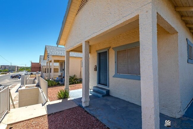 Building Photo - 146 S 1st Ave Unit 4 Rental