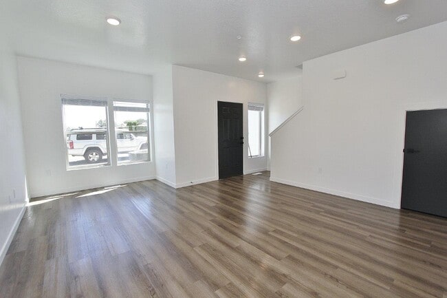 Photo - 3918 Brian Ave. Unit 102