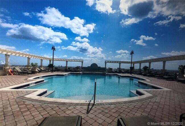 Photo - 511 SE 5th Ave Unit 1915