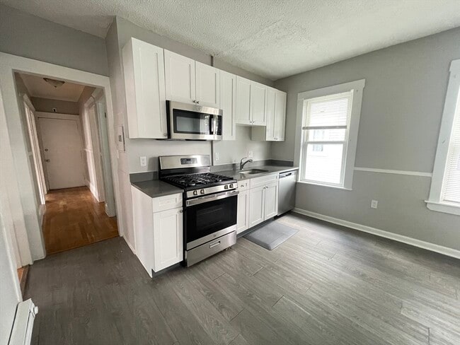 Building Photo - 48 Mora St Unit 2 Rental