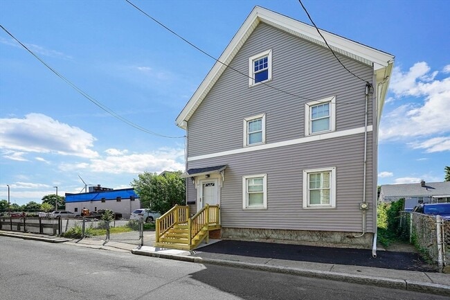 Photo - 57 Orchardfield St