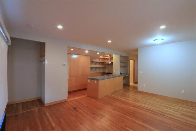 Photo - 136 Columbia St Unit 1