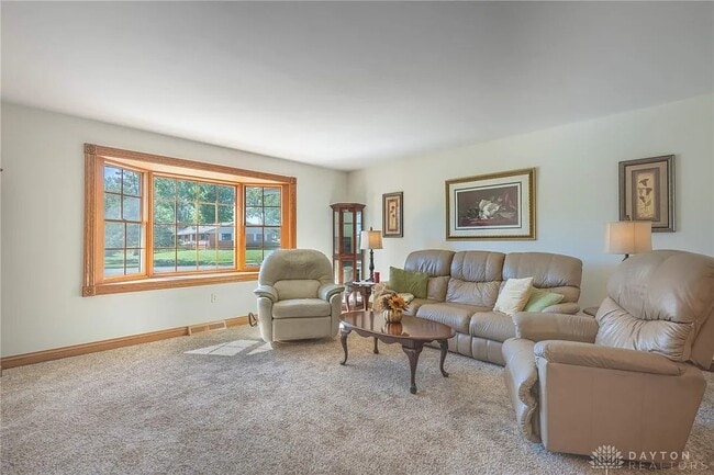 Photo - 3117 Swigert Rd