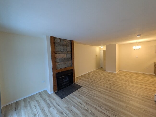 Photo - Cozy 1BR Apartment in the heart of Buffalo Grove – Heat Included | Unfurnished Unit 205