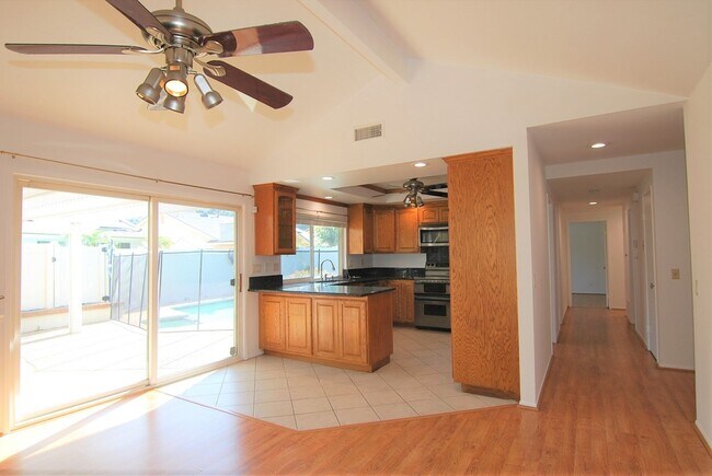Photo - Beautiful 3-Bedroom Home with Pool, Spa & 3-Car Garage in Orange