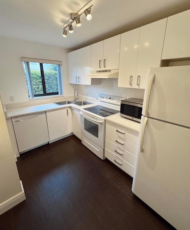 Photo - 50 SE 12th St Unit 1670