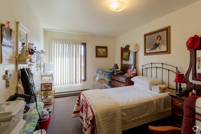 Bedroom - Bristol Courts Low Income Senior/Family Apts